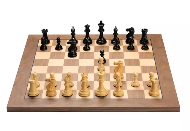 DGT USB electronic chessboard, walnut/clone + Ebony figures